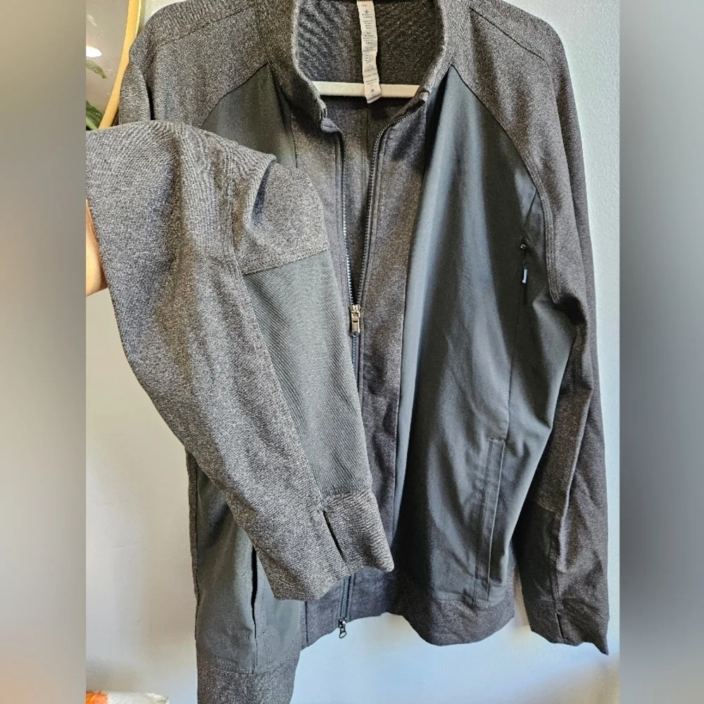 Lululemon Athletica Mens Tactic Jacket Size XXL Color Gray